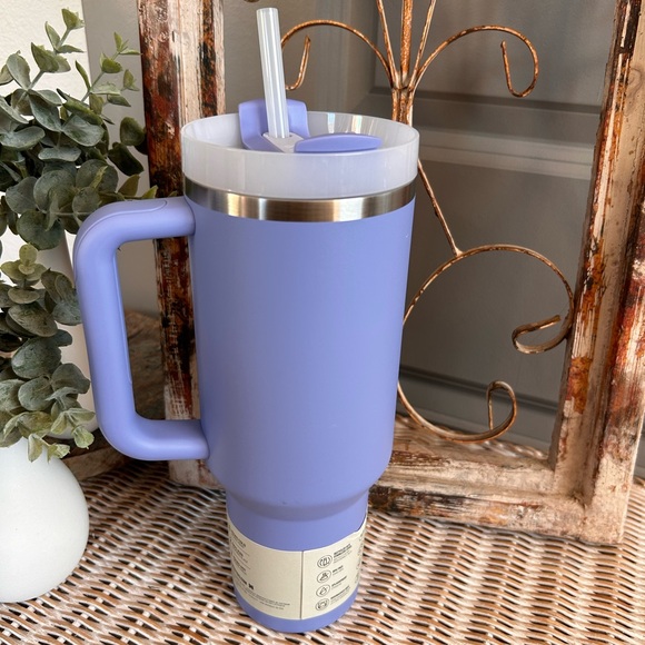 Stanley Quencher H2.0 FlowState 40oz Tumbler in hydrangea - Picture 5 of 5